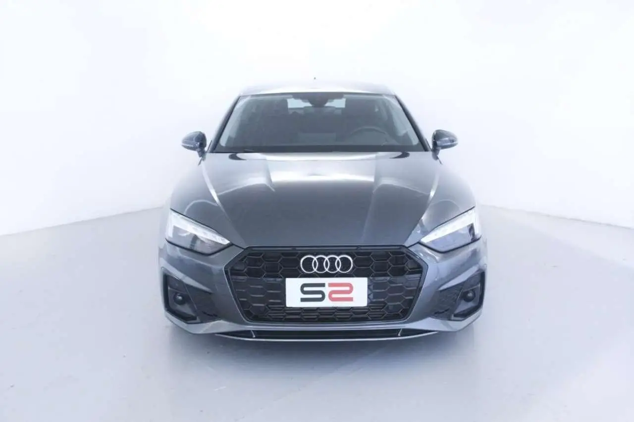 Photo 1 : Audi A5 2023 Hybrid