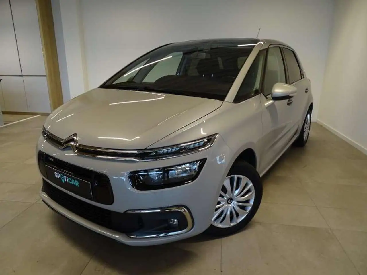 Photo 1 : Citroen C4 2017 Essence