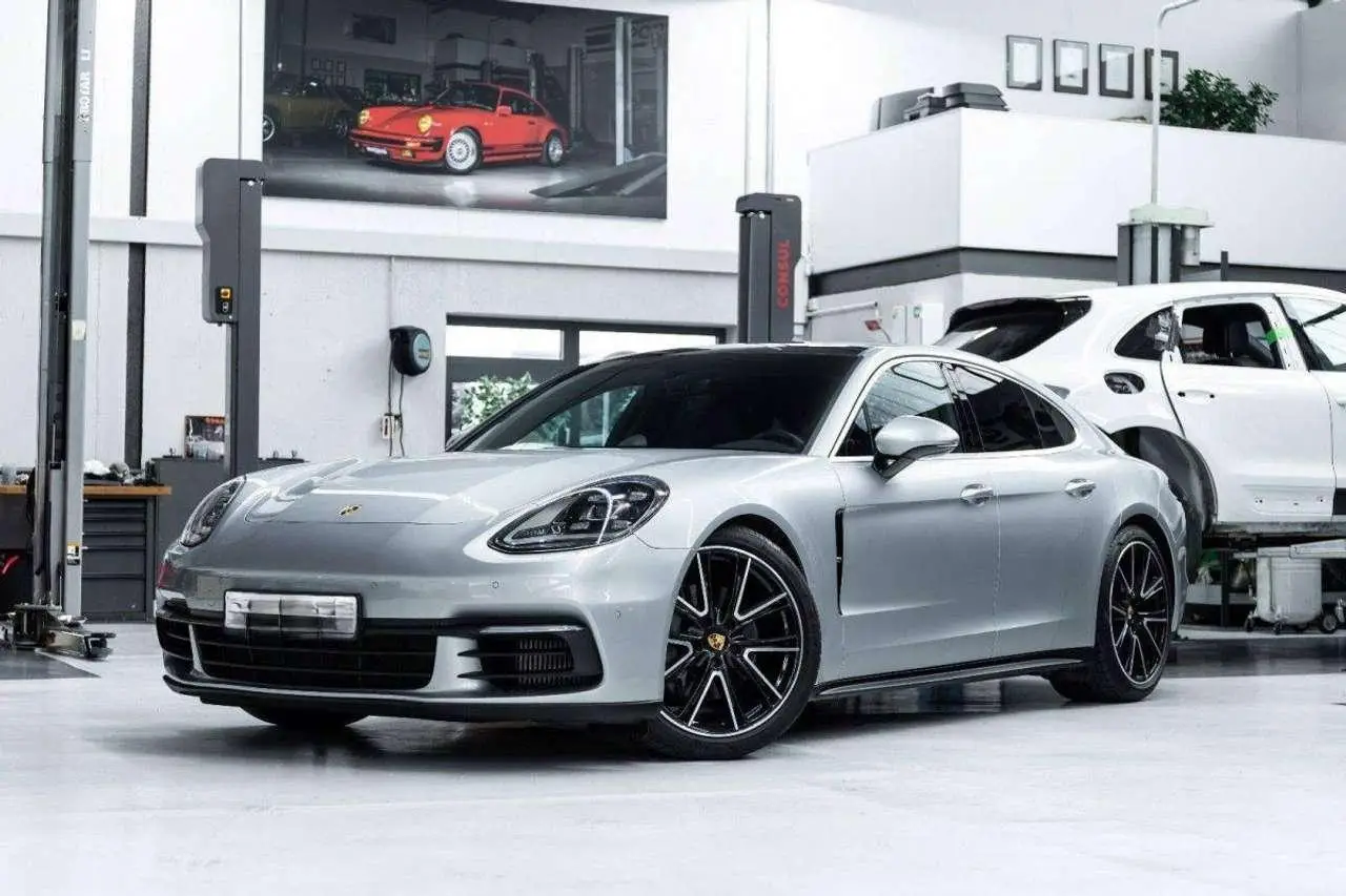 Photo 1 : Porsche Panamera 2018 Petrol