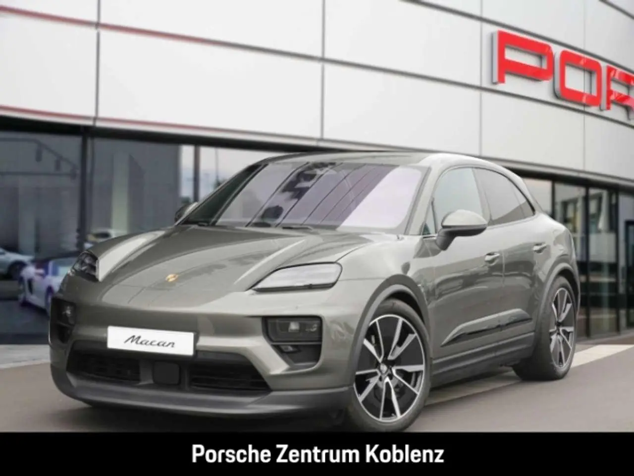 Photo 1 : Porsche Macan 2024 Electric