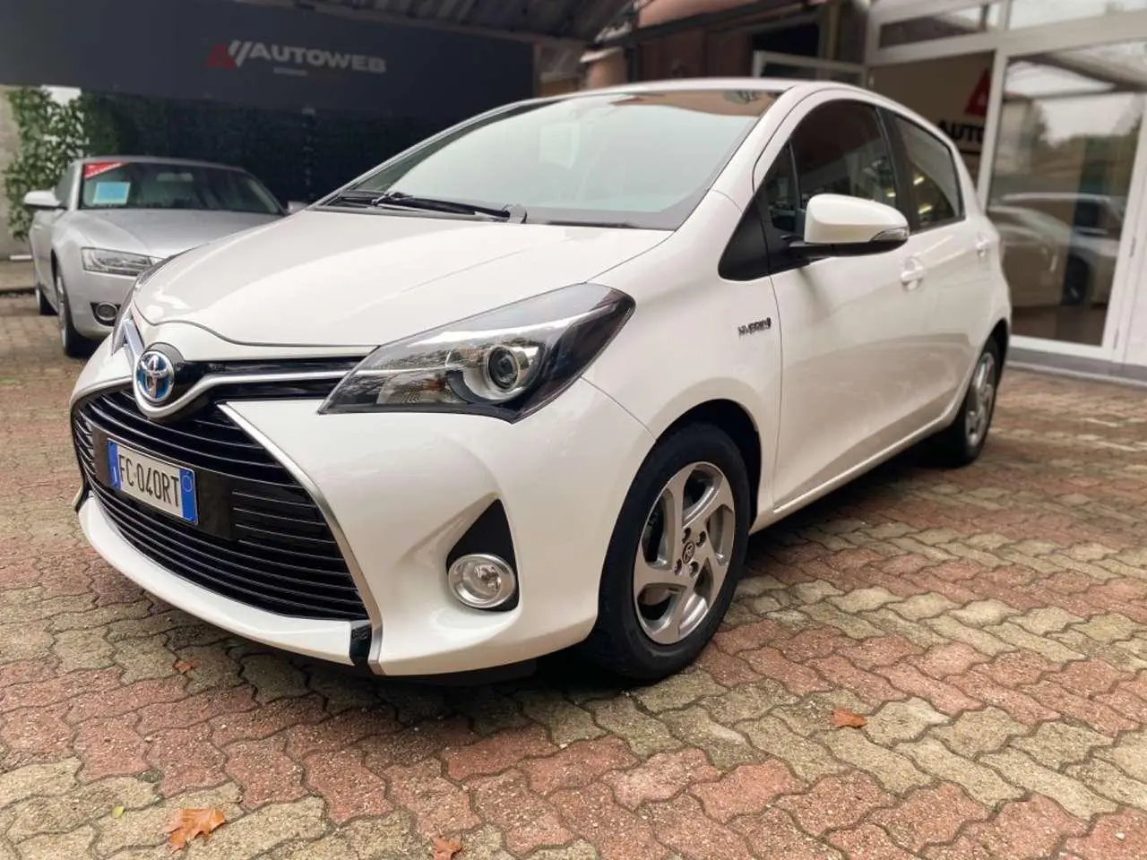 Photo 1 : Toyota Yaris 2016 Hybride