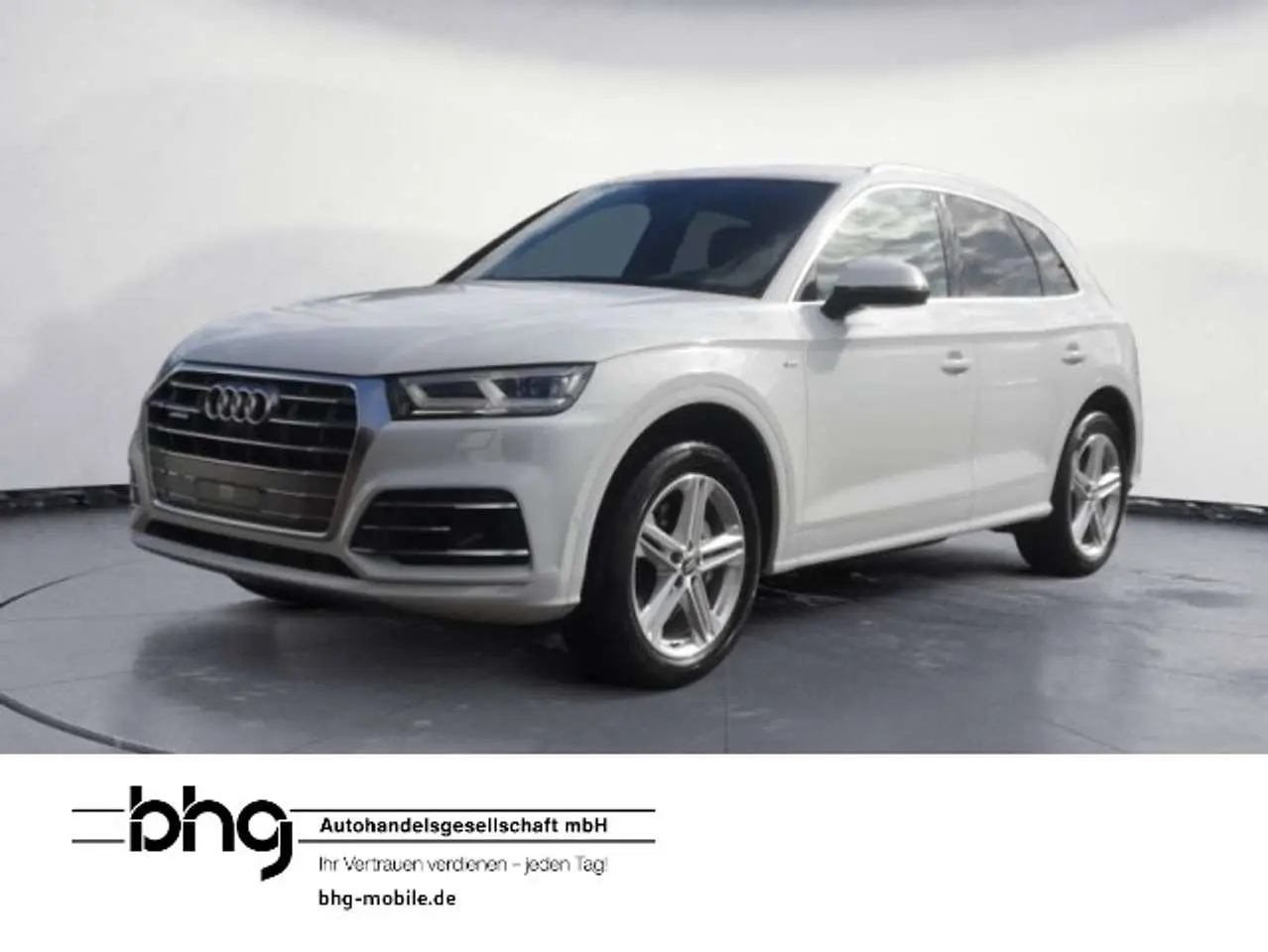 Photo 1 : Audi Q5 2020 Hybride