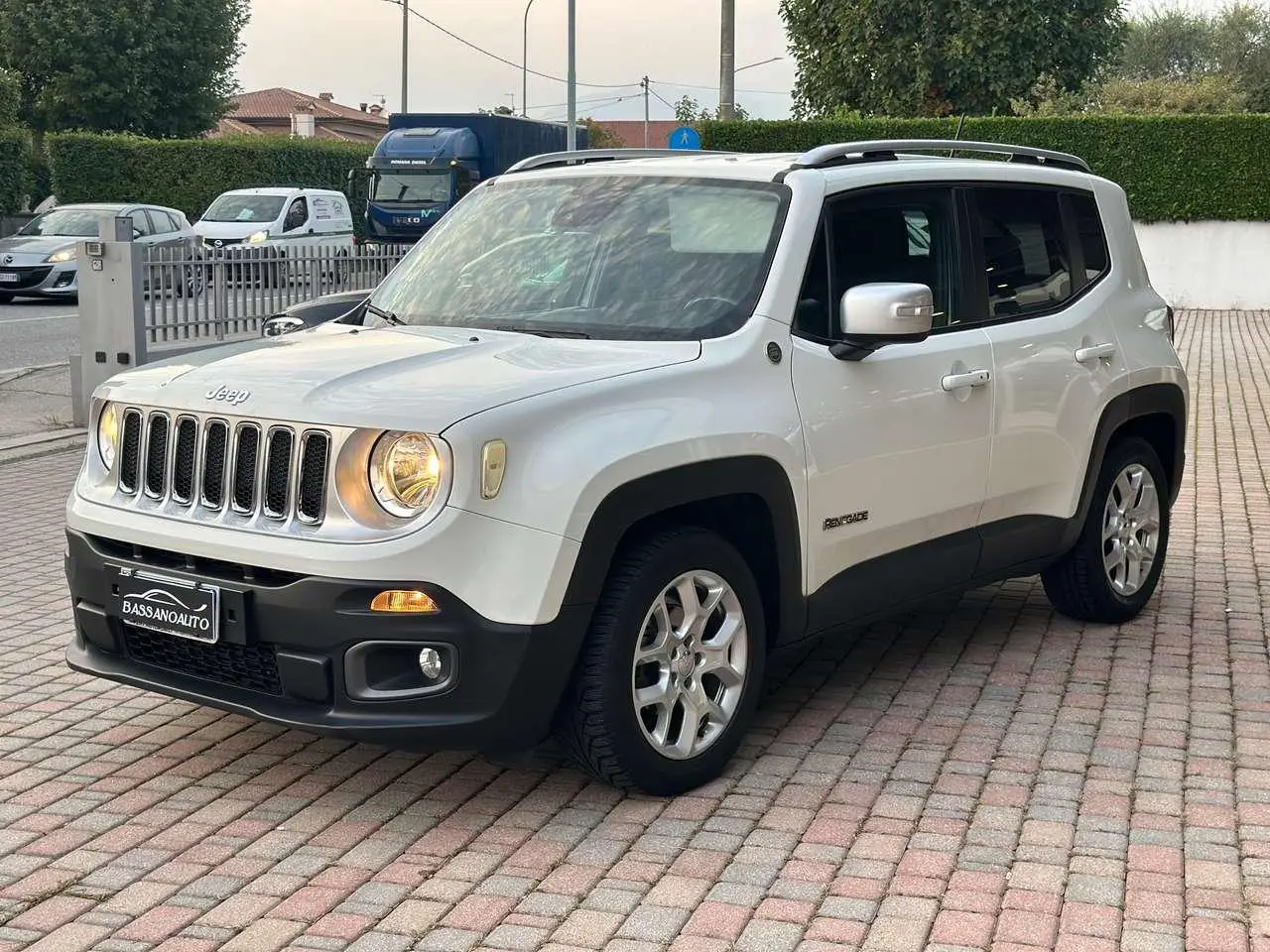 Photo 1 : Jeep Renegade 2015 Diesel