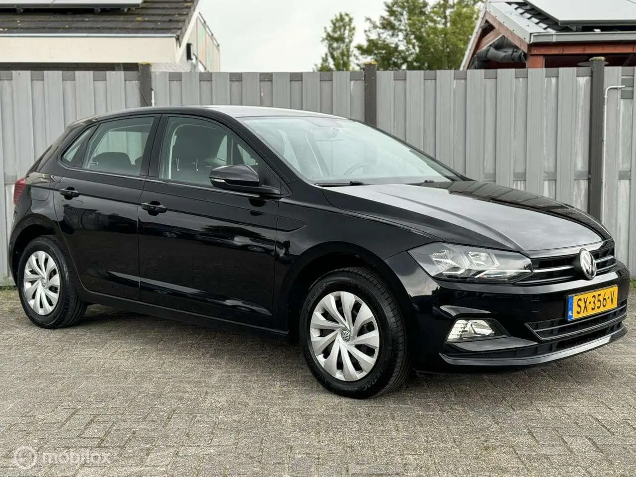 Photo 1 : Volkswagen Polo 2019 Petrol