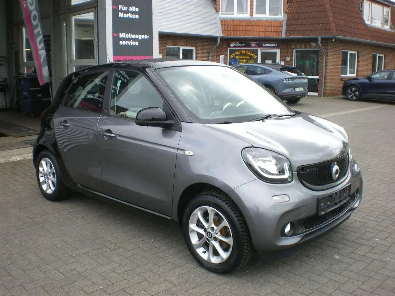 Photo 1 : Smart Forfour 2015 Petrol