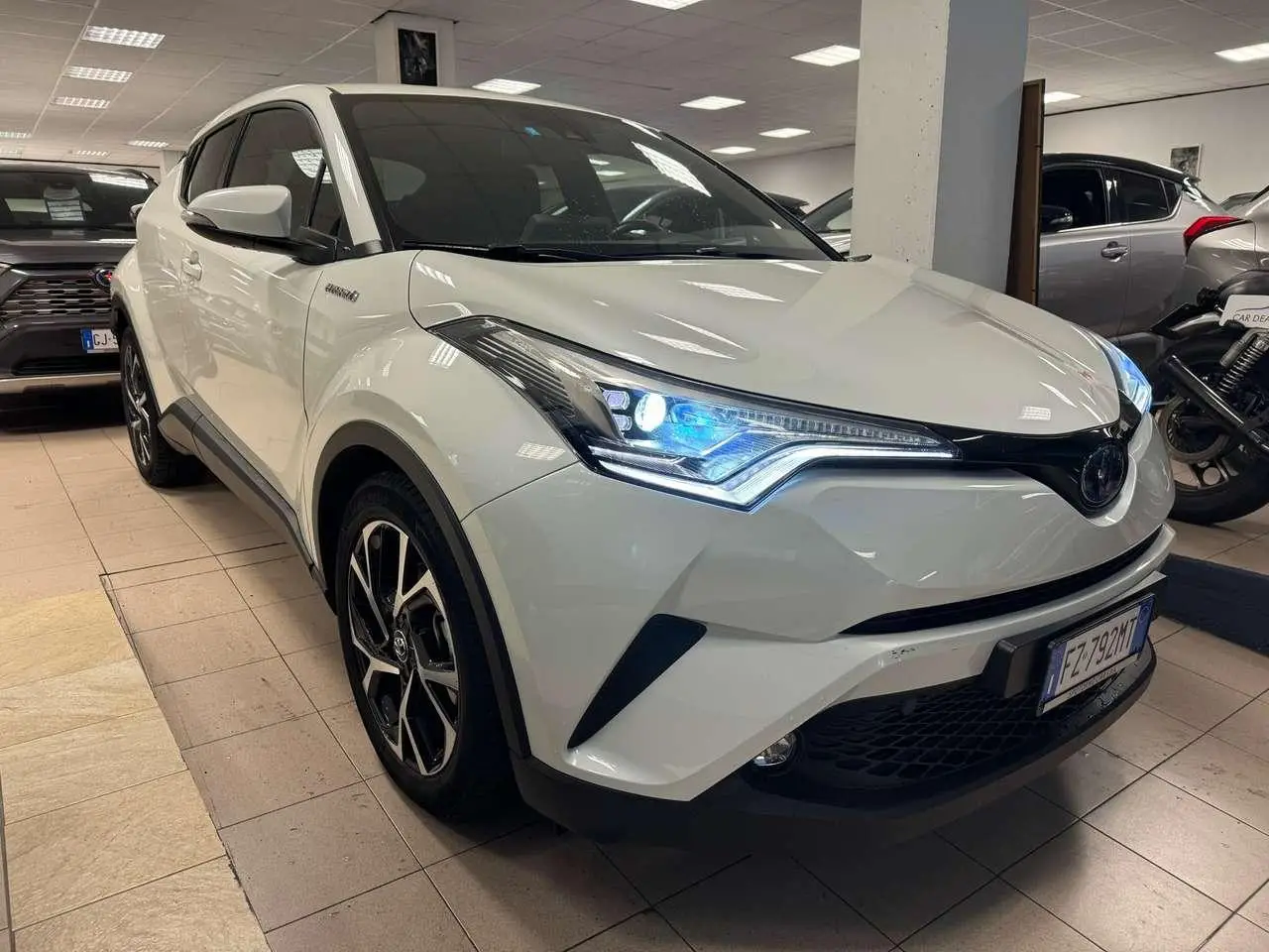 Photo 1 : Toyota C-hr 2019 Hybride