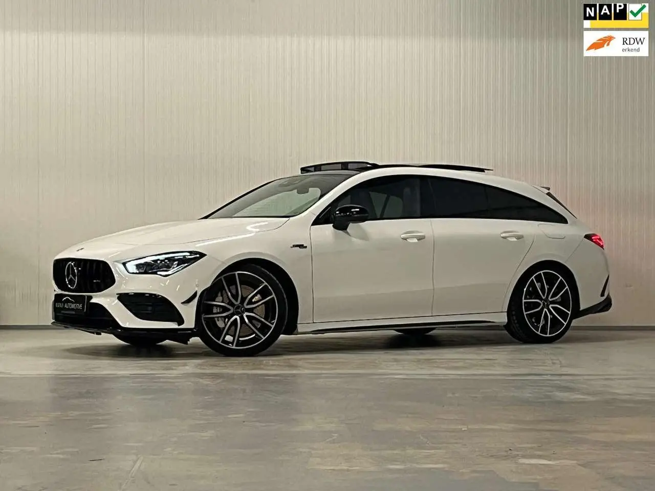 Photo 1 : Mercedes-benz Classe Cla 2020 Petrol