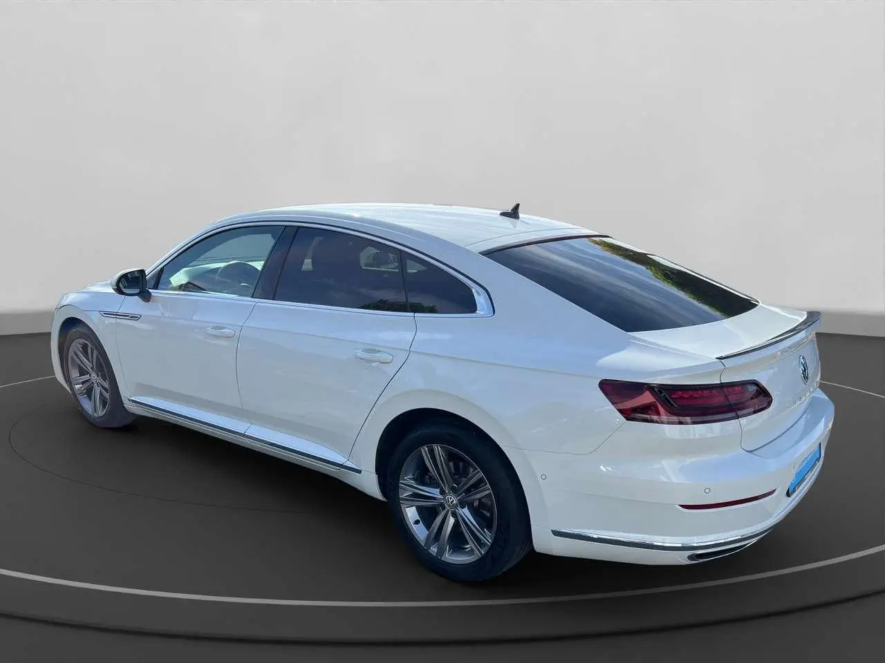 Photo 1 : Volkswagen Arteon 2020 Essence