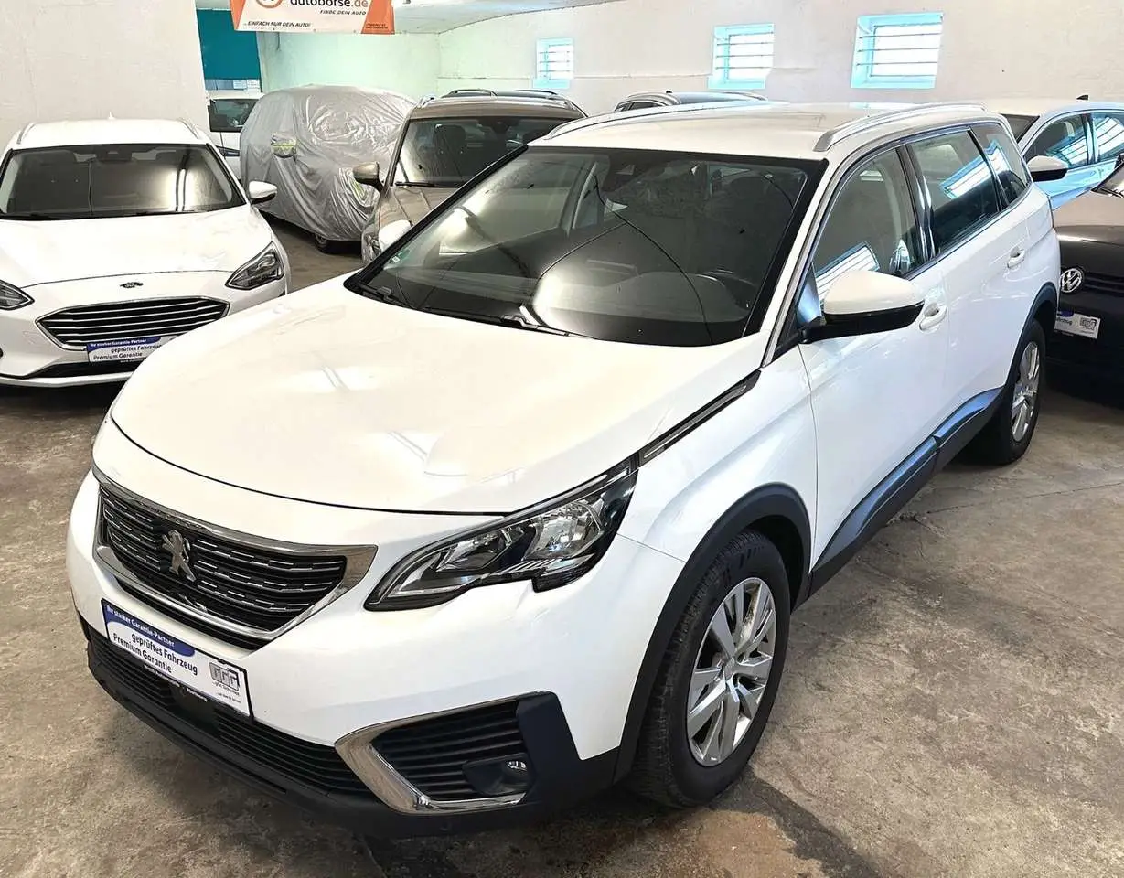 Photo 1 : Peugeot 5008 2019 Diesel