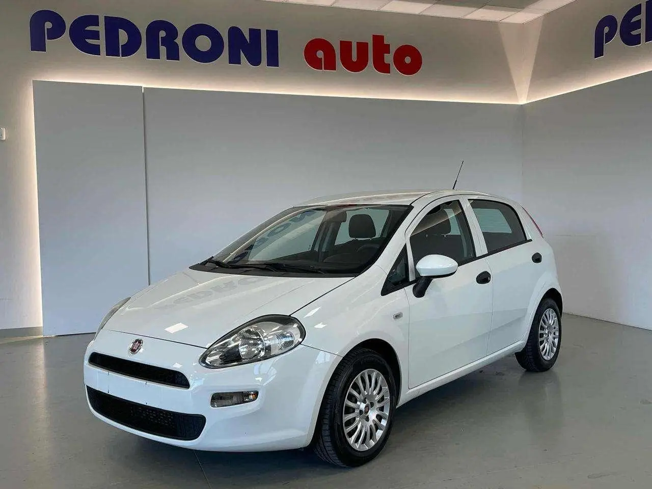 Photo 1 : Fiat Punto 2017 Diesel