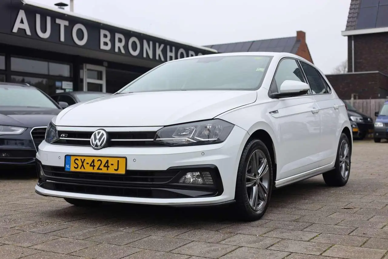 Photo 1 : Volkswagen Polo 2018 Essence