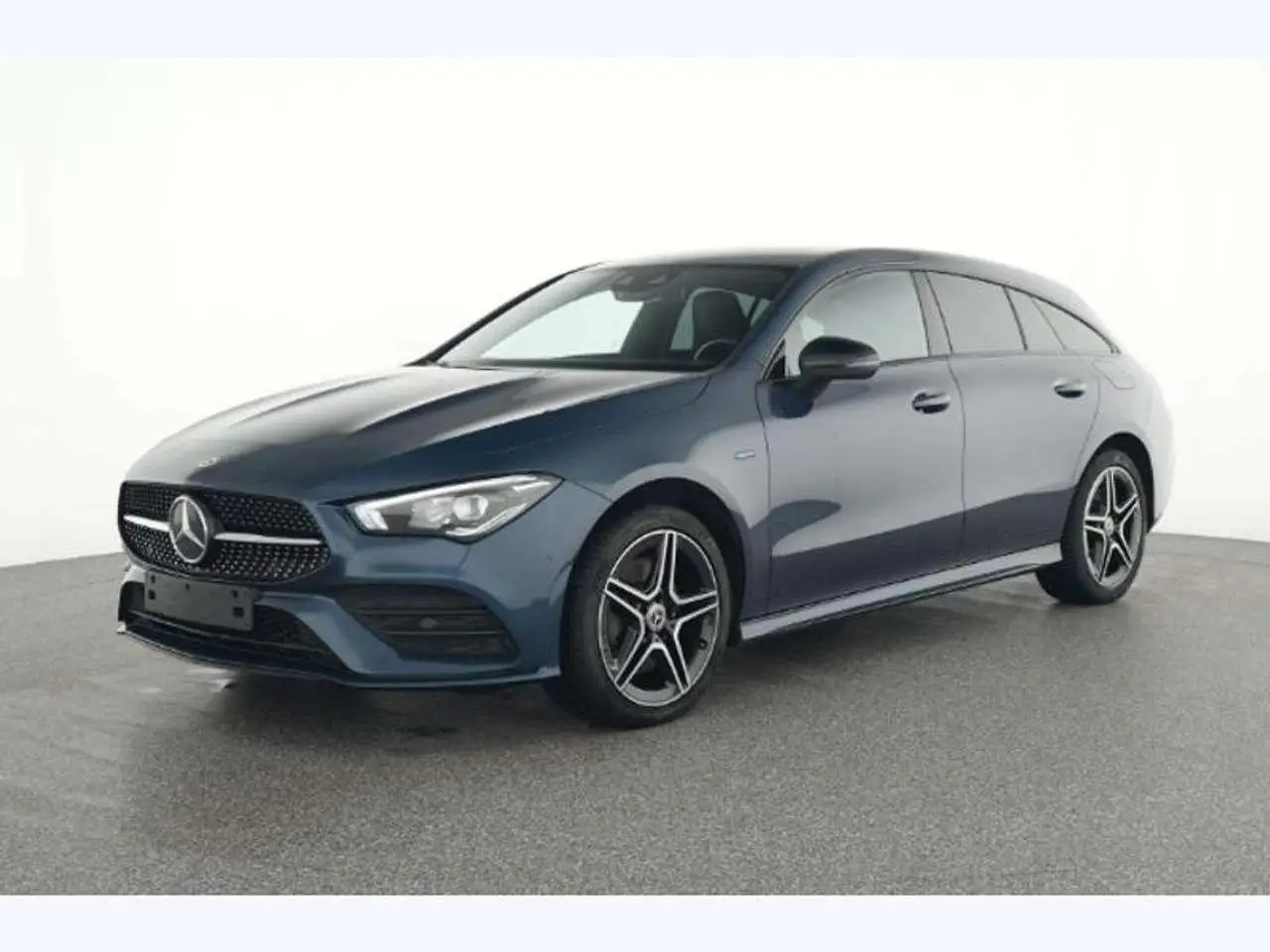 Photo 1 : Mercedes-benz Classe Cla 2021 Hybrid