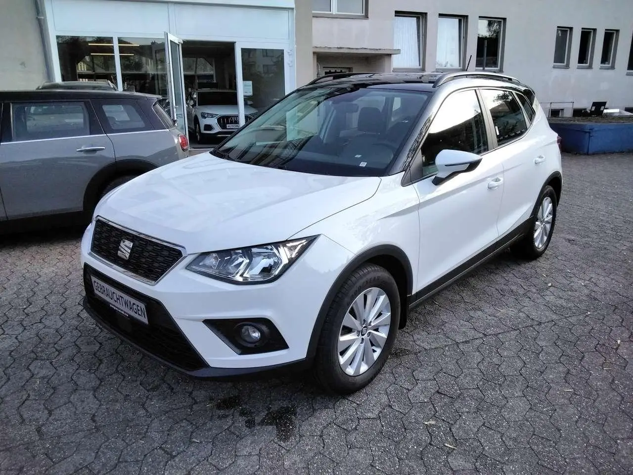 Photo 1 : Seat Arona 2021 Essence