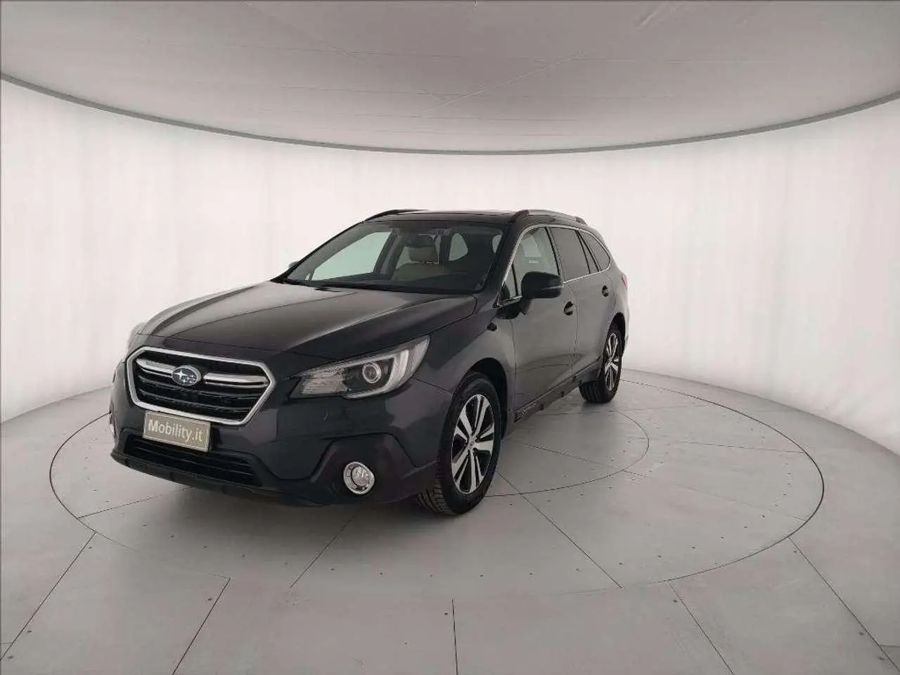 Photo 1 : Subaru Outback 2018 Essence