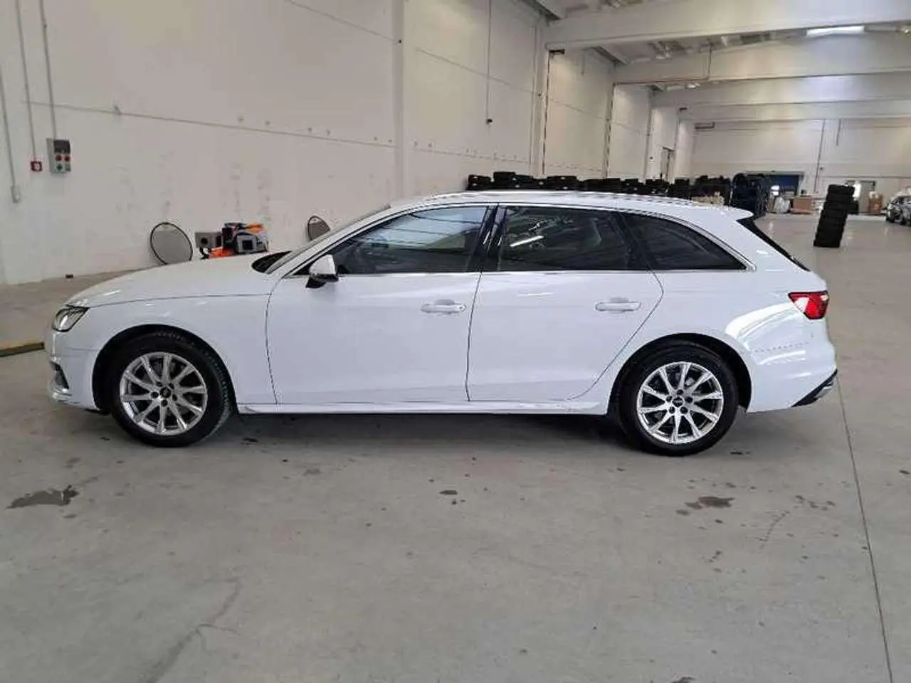 Photo 1 : Audi A4 2021 Hybride