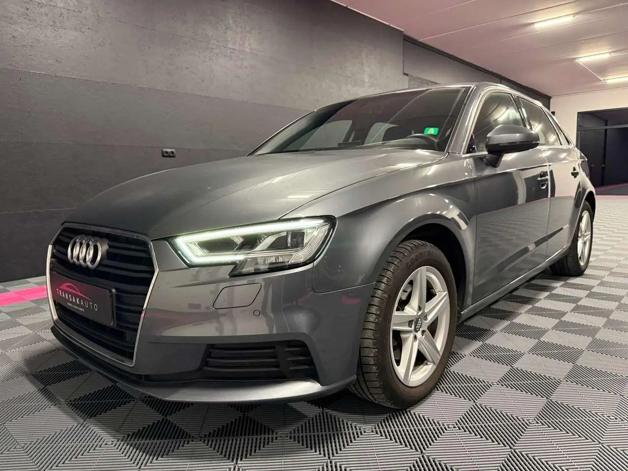 Photo 1 : Audi A3 2019 Diesel