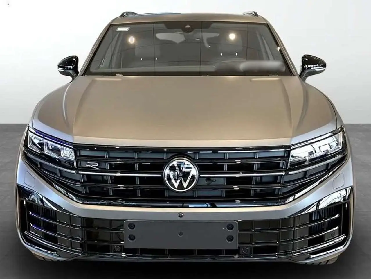 Photo 1 : Volkswagen Touareg 2024 Hybrid