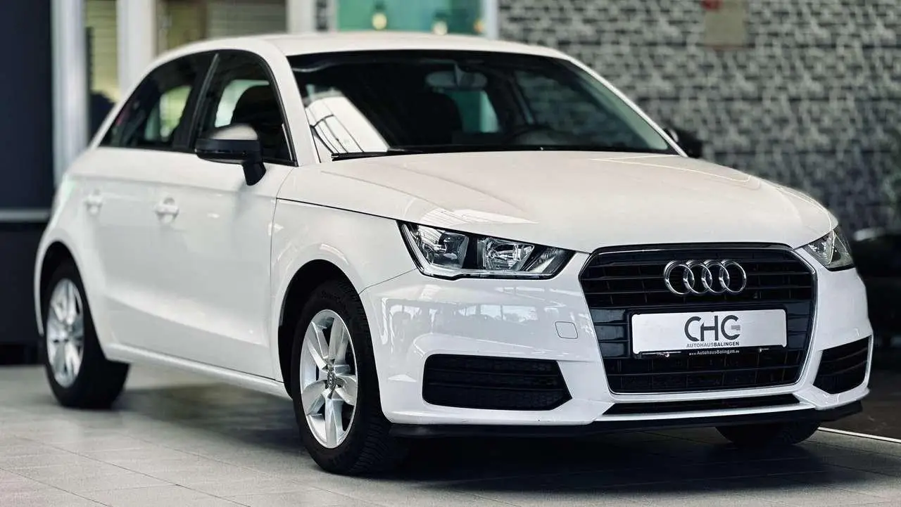 Photo 1 : Audi A1 2016 Petrol