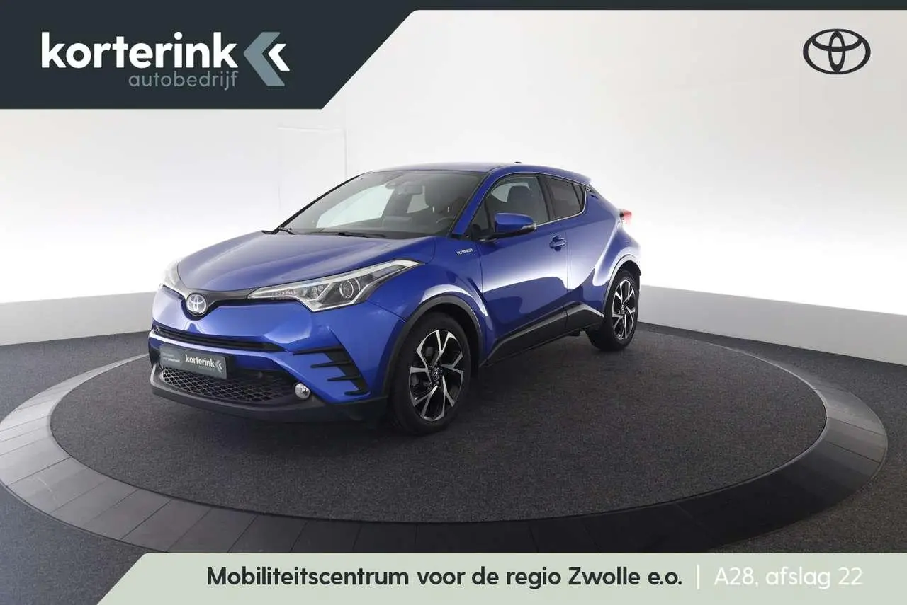 Photo 1 : Toyota C-hr 2019 Hybrid