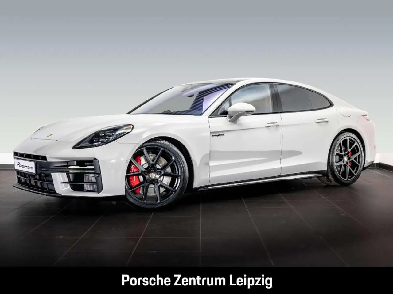 Photo 1 : Porsche Panamera 2024 Hybrid