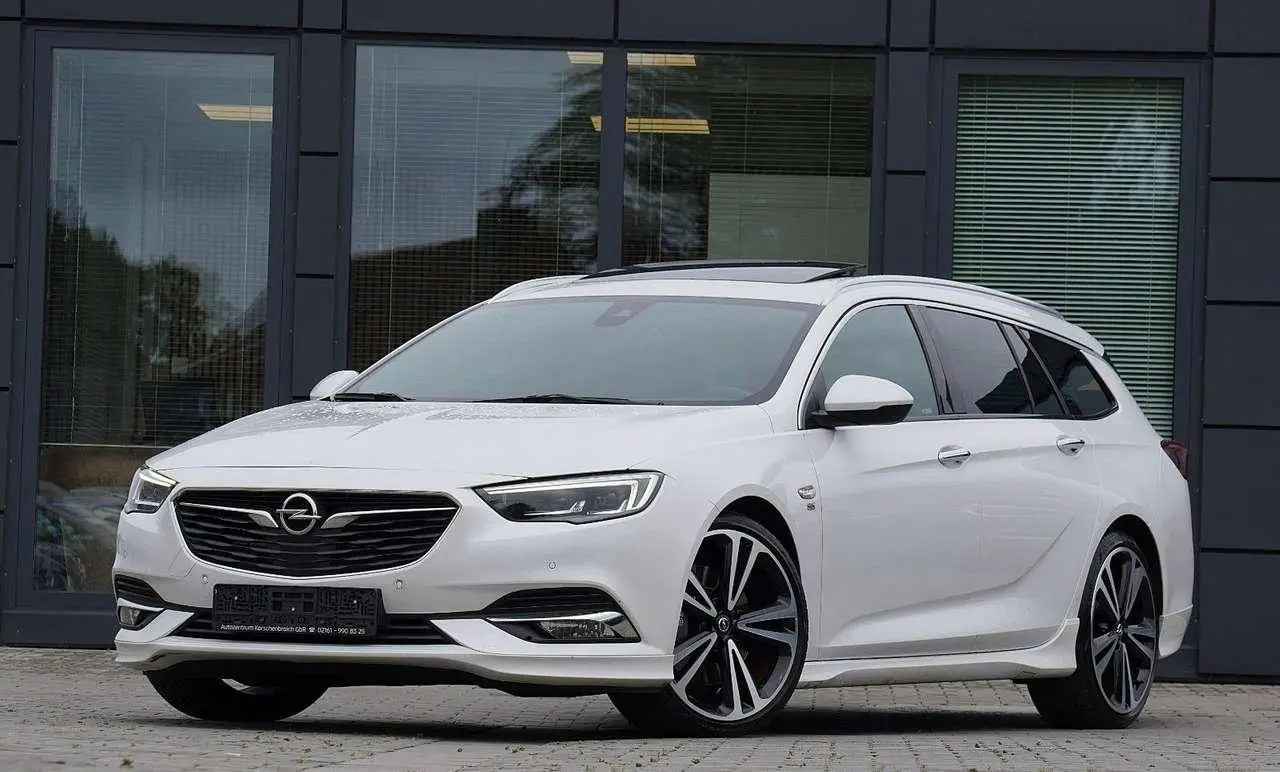 Photo 1 : Opel Insignia 2017 Essence