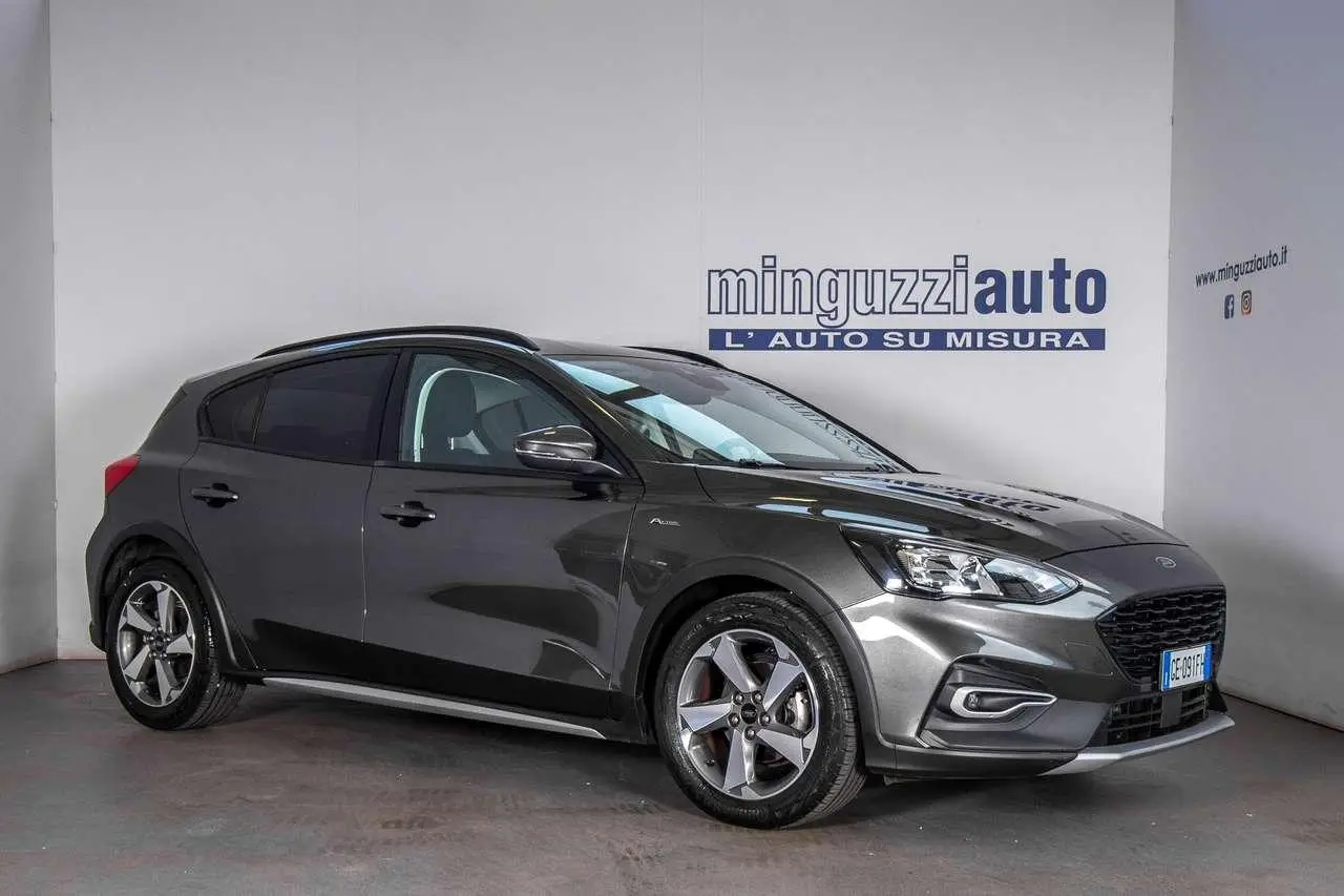 Photo 1 : Ford Focus 2021 Hybride