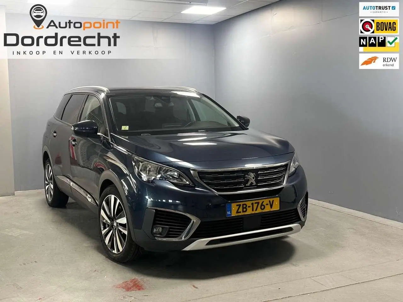 Photo 1 : Peugeot 5008 2019 Petrol