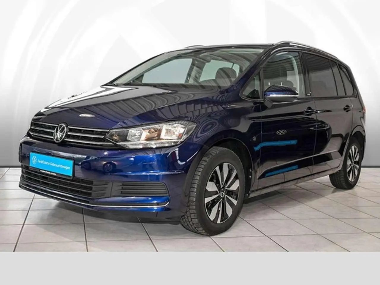 Photo 1 : Volkswagen Touran 2023 Petrol