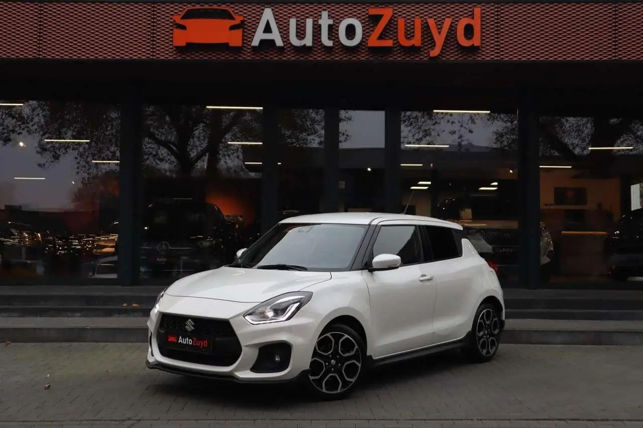 Photo 1 : Suzuki Swift 2019 Essence