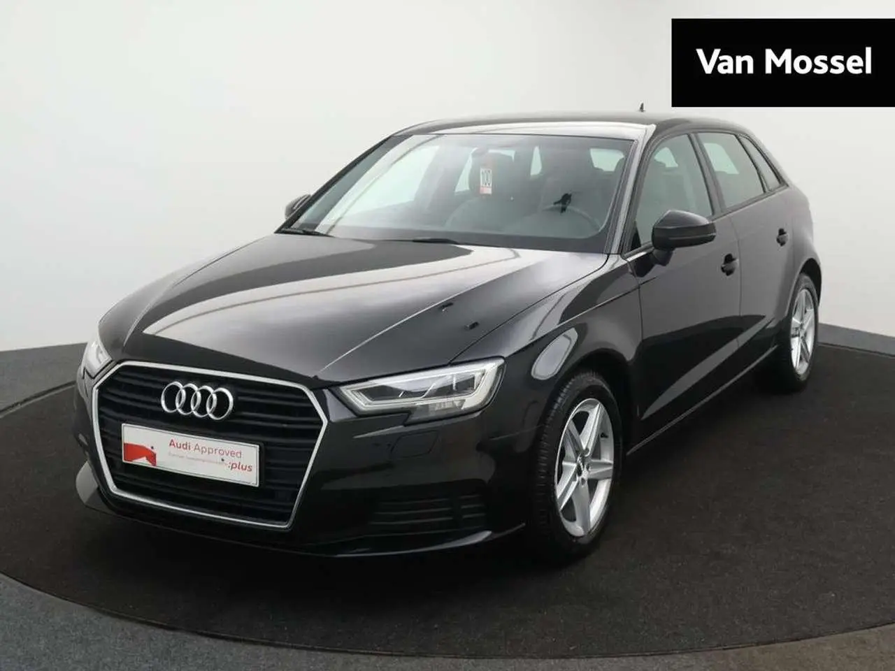 Photo 1 : Audi A3 2020 Petrol