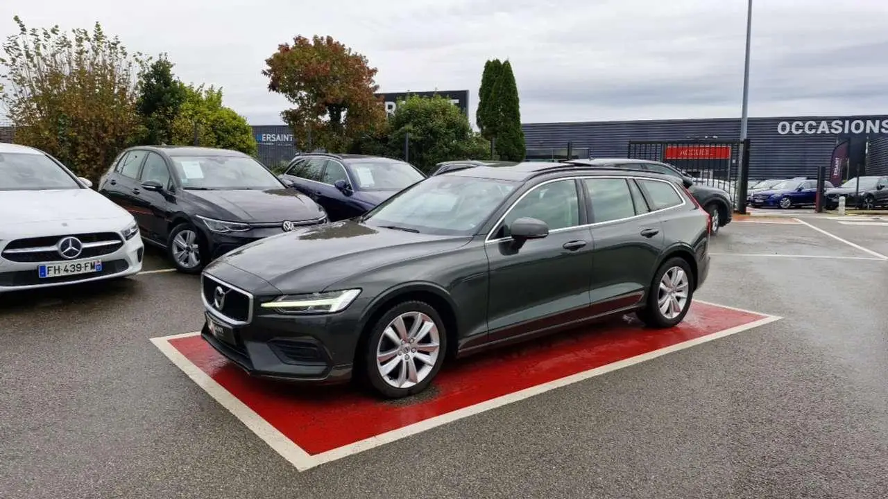 Photo 1 : Volvo V60 2021 Petrol