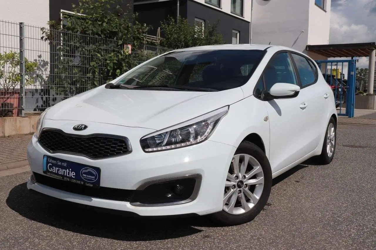 Photo 1 : Kia Ceed 2018 Essence