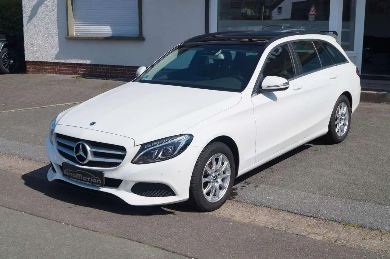 Photo 1 : Mercedes-benz Classe C 2017 Petrol