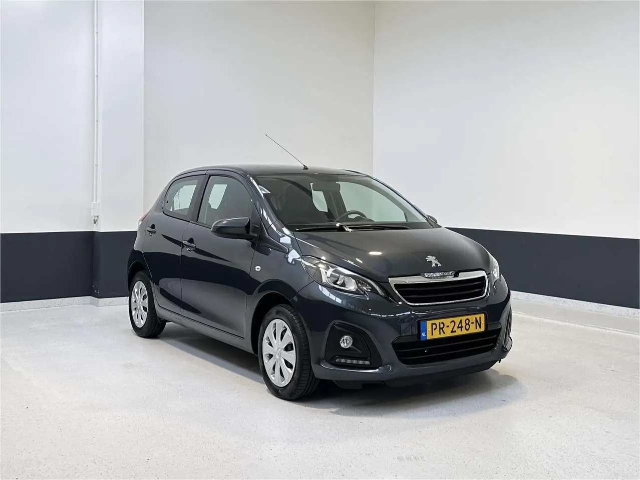 Photo 1 : Peugeot 108 2017 Petrol