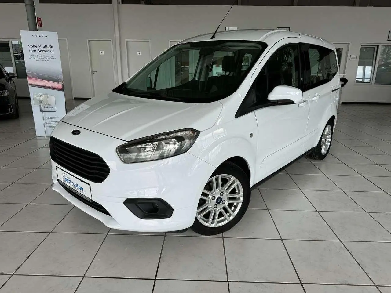 Photo 1 : Ford Tourneo 2023 Diesel