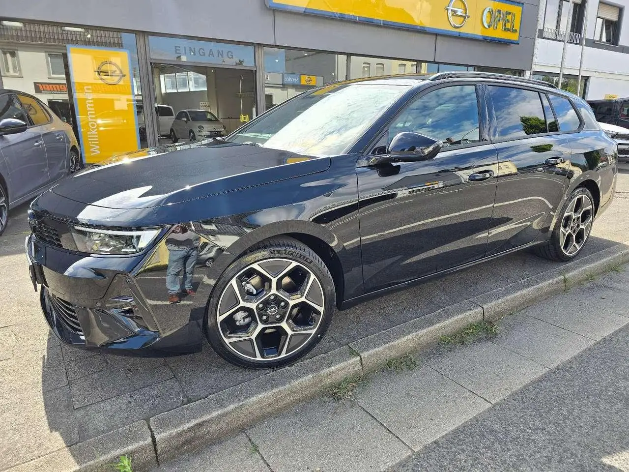 Photo 1 : Opel Astra 2024 Petrol