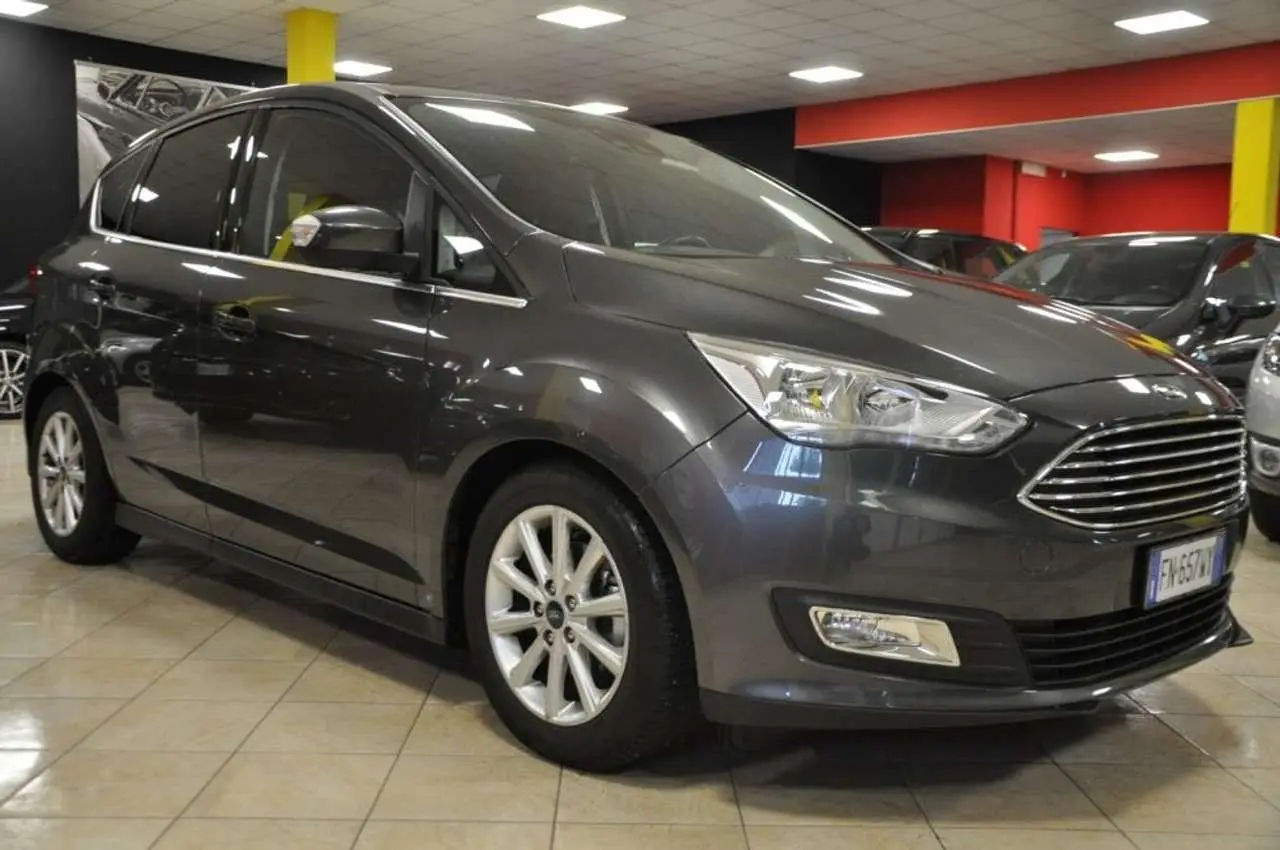 Photo 1 : Ford C-max 2018 Petrol