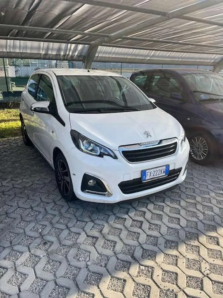 Photo 1 : Peugeot 108 2019 Petrol