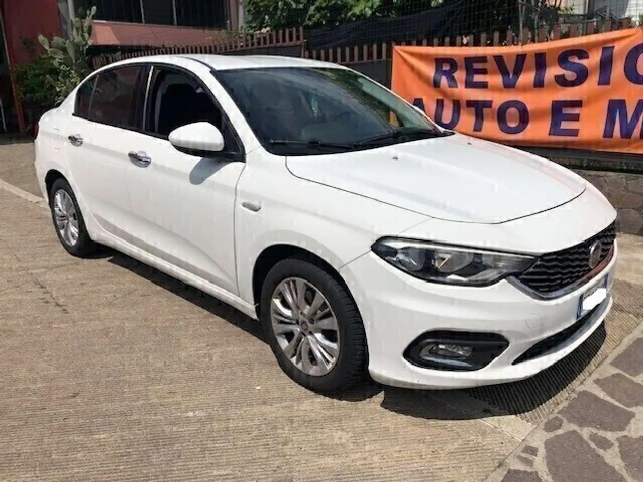 Photo 1 : Fiat Tipo 2016 Petrol