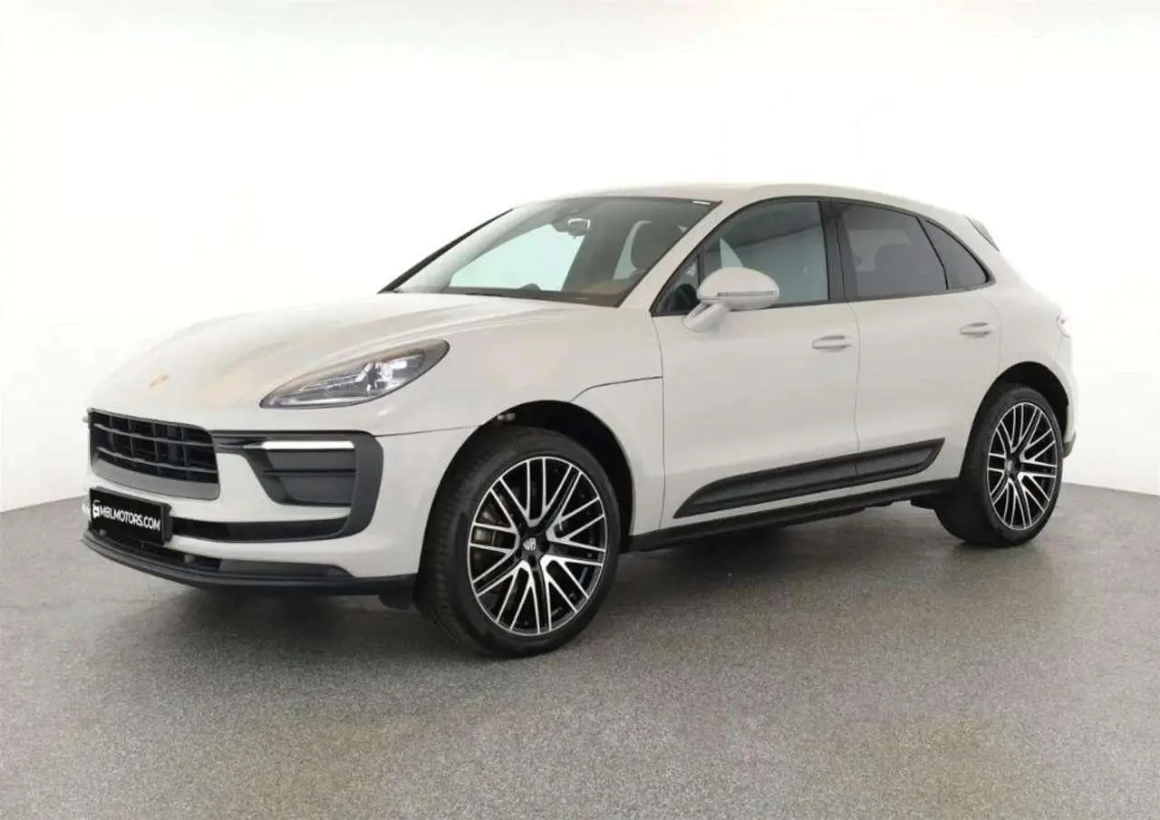 Photo 1 : Porsche Macan 2022 Essence