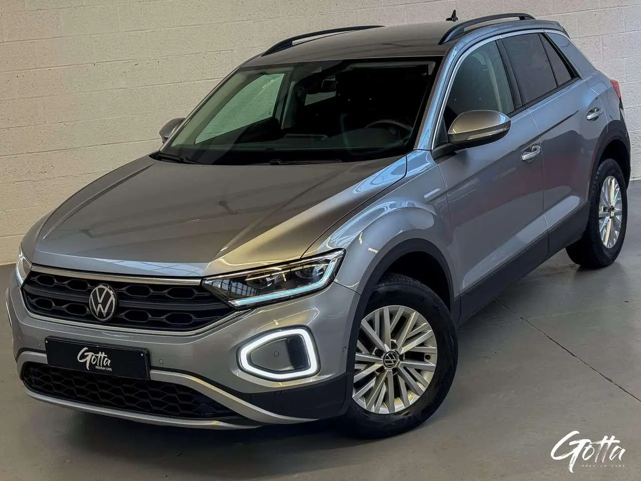 Photo 1 : Volkswagen T-roc 2022 Petrol