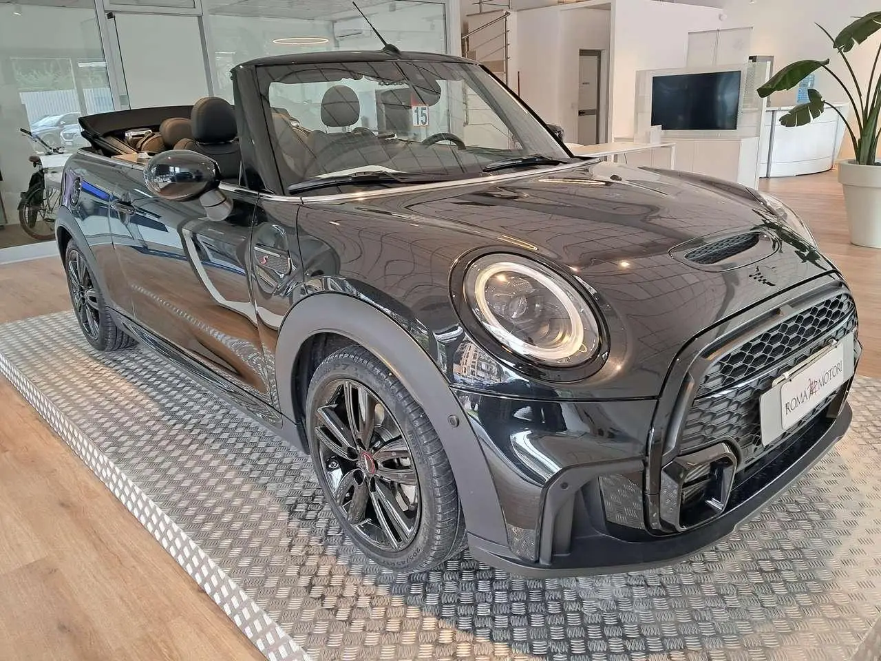 Photo 1 : Mini Cooper 2023 Petrol