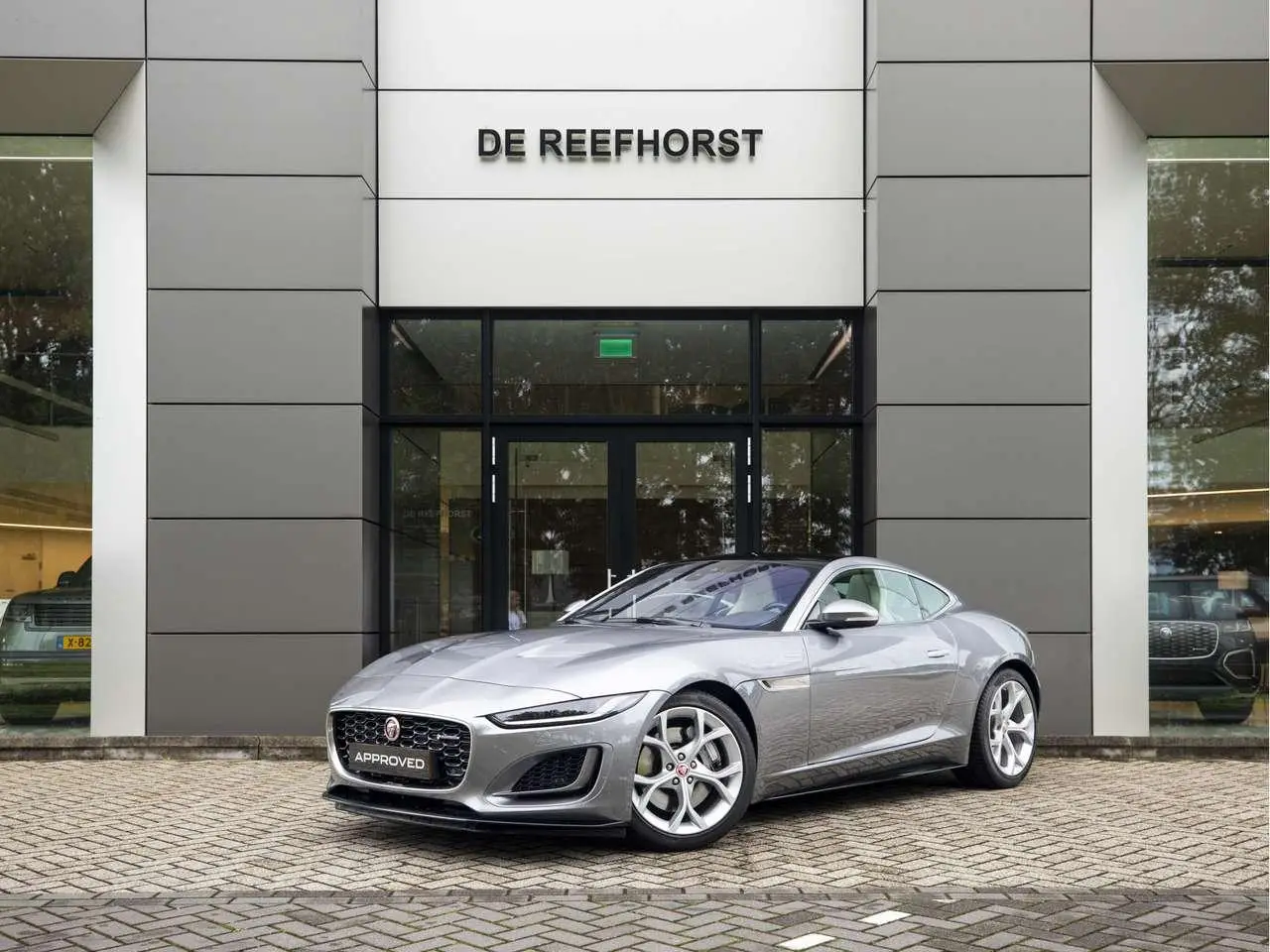 Photo 1 : Jaguar F-type 2020 Petrol