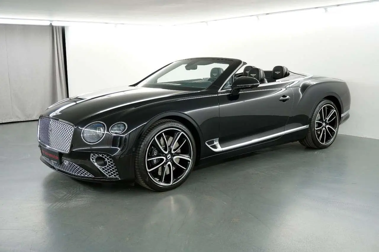 Photo 1 : Bentley Continental 2022 Essence