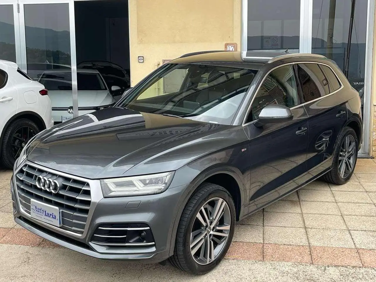 Photo 1 : Audi Q5 2019 Diesel