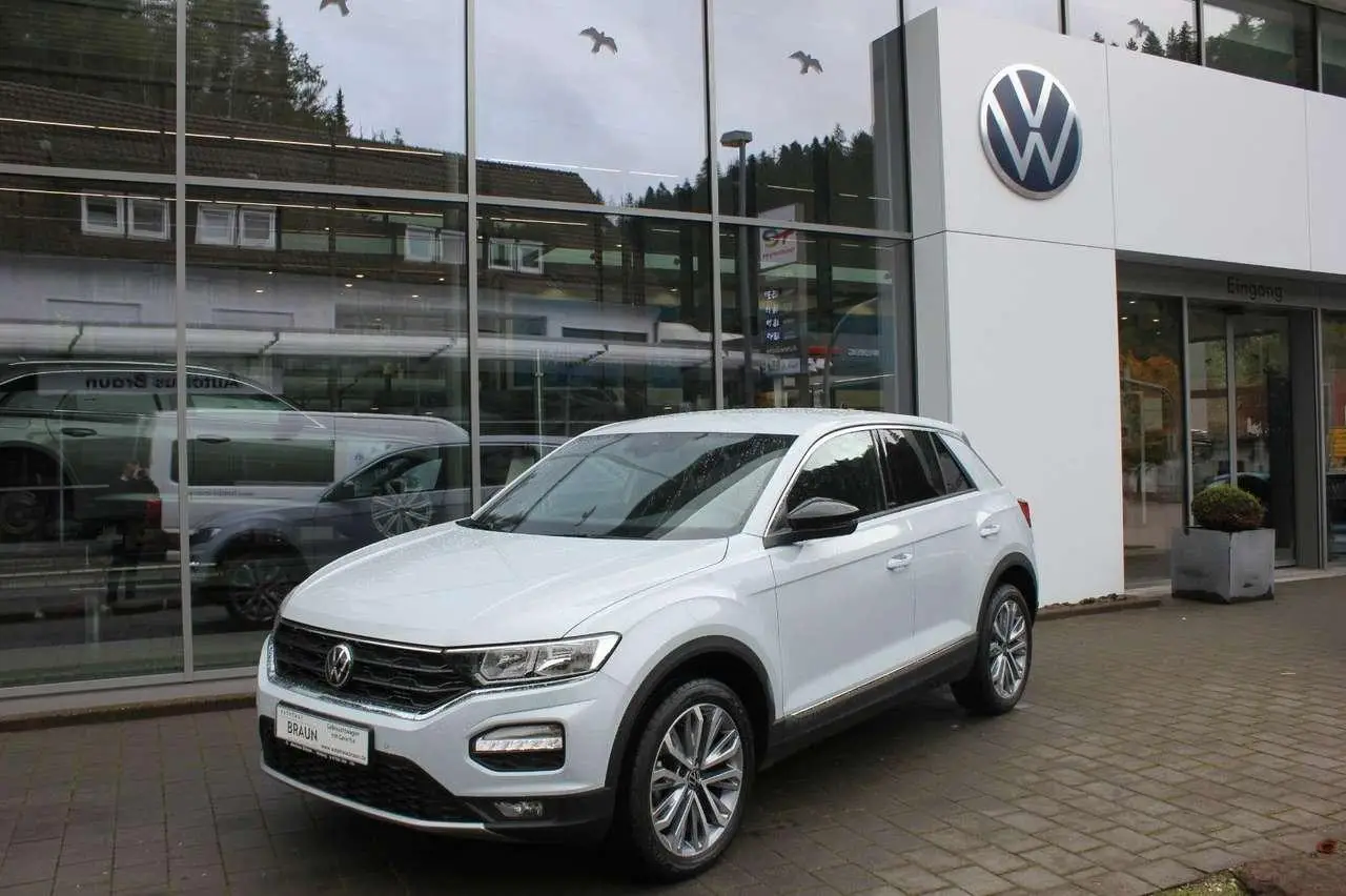 Photo 1 : Volkswagen T-roc 2021 Essence