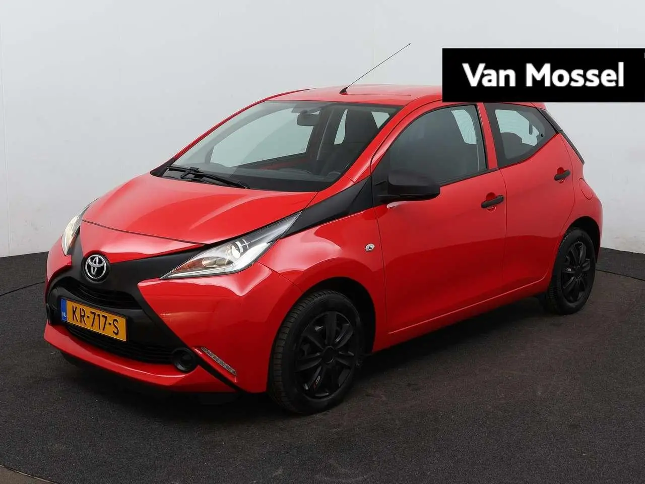 Photo 1 : Toyota Aygo 2016 Petrol