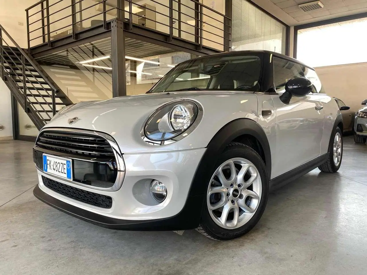 Photo 1 : Mini Cooper 2017 Diesel