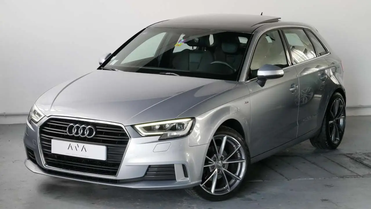 Photo 1 : Audi A3 2019 Petrol