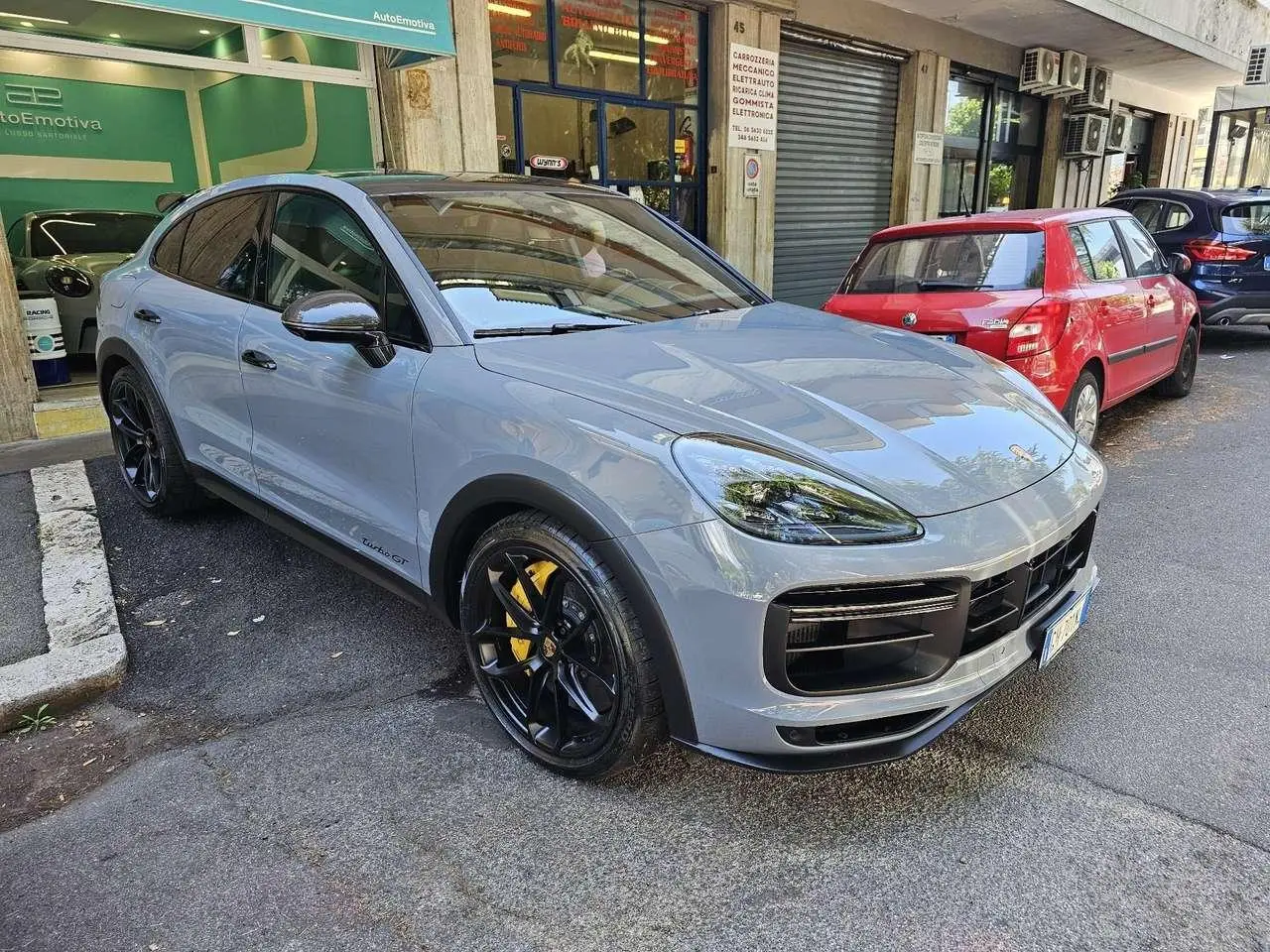 Photo 1 : Porsche Cayenne 2021 Petrol